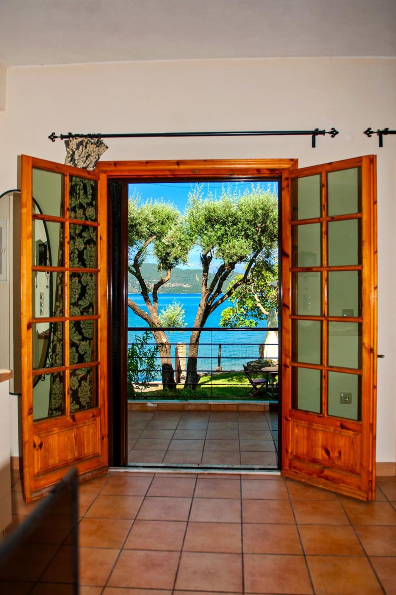 Villa Spitaki Nikiana Exterior photo